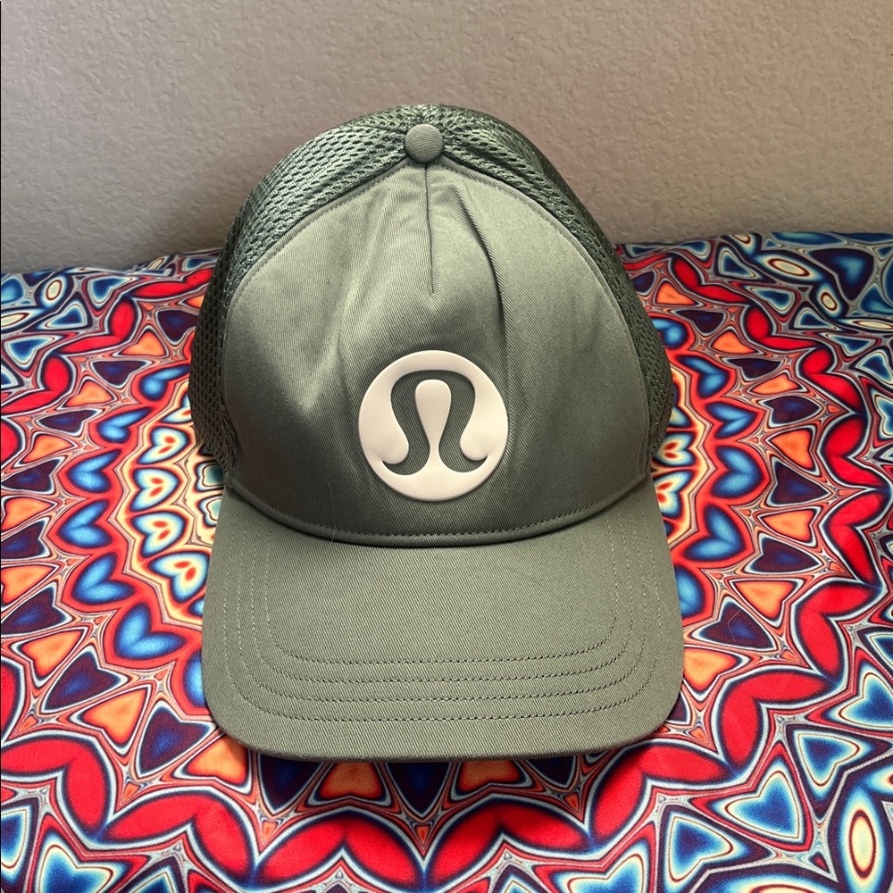 Lululemon baseball cap.